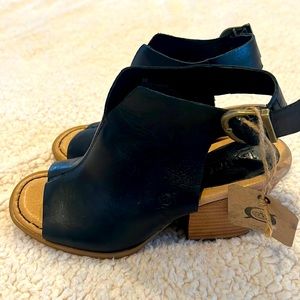 Born Moraine sandal. Brand new, never worn.